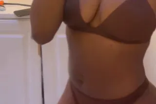 OUTS/CAR ONLY PLZ BE READY FT ... - Image 1