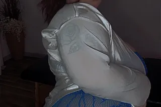 Mutual touches from a BBW come... - Image 1