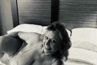 DDD MILF and DD TS duo here to... - Image 2