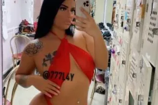 Your favorite big booty🩷 here ... - Image 4